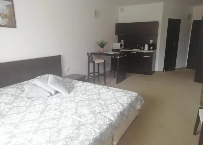 Atlantis D111 Бургас