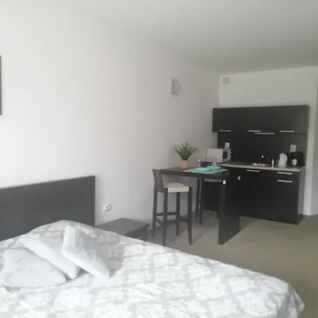 Atlantis D111 * Burgas Stad